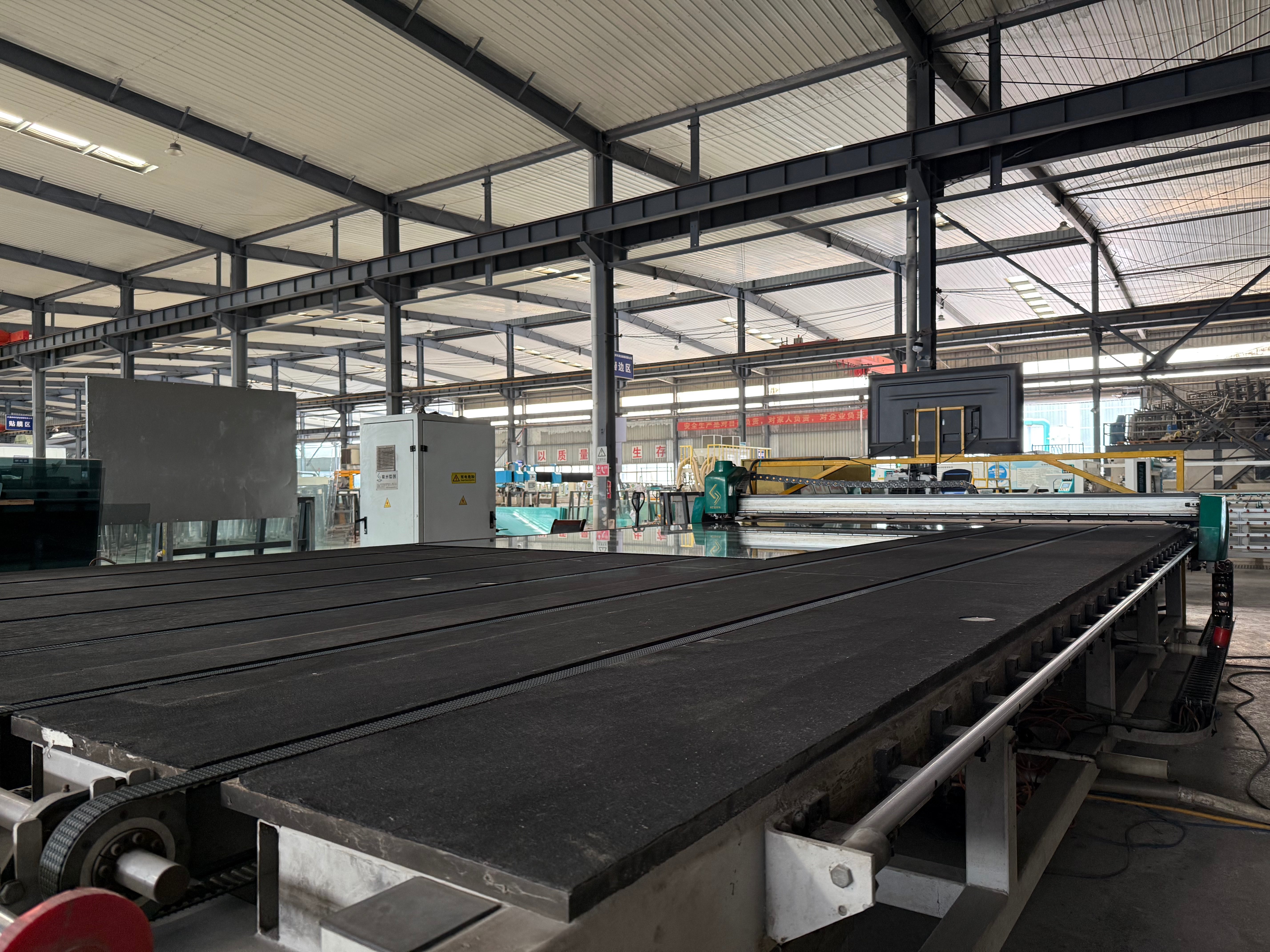 全自动CNC玻璃切割机